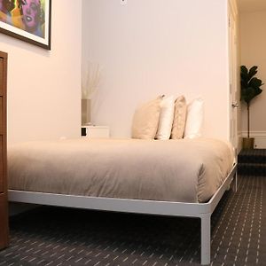 Charming & Stylish Studio On Beacon Hill #3