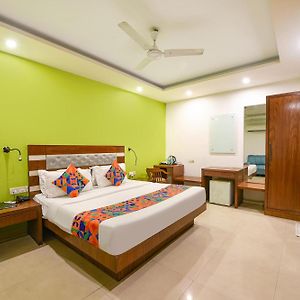Fabhotel The Kings Plaza